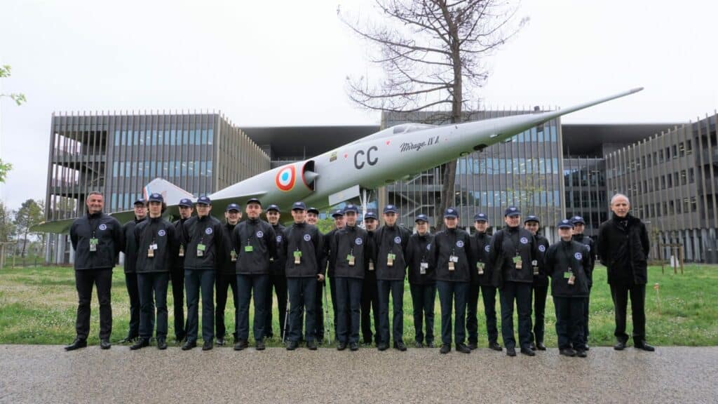 Visite de l'entreprise Dassault et découverte du 13ème RDP, photo 5