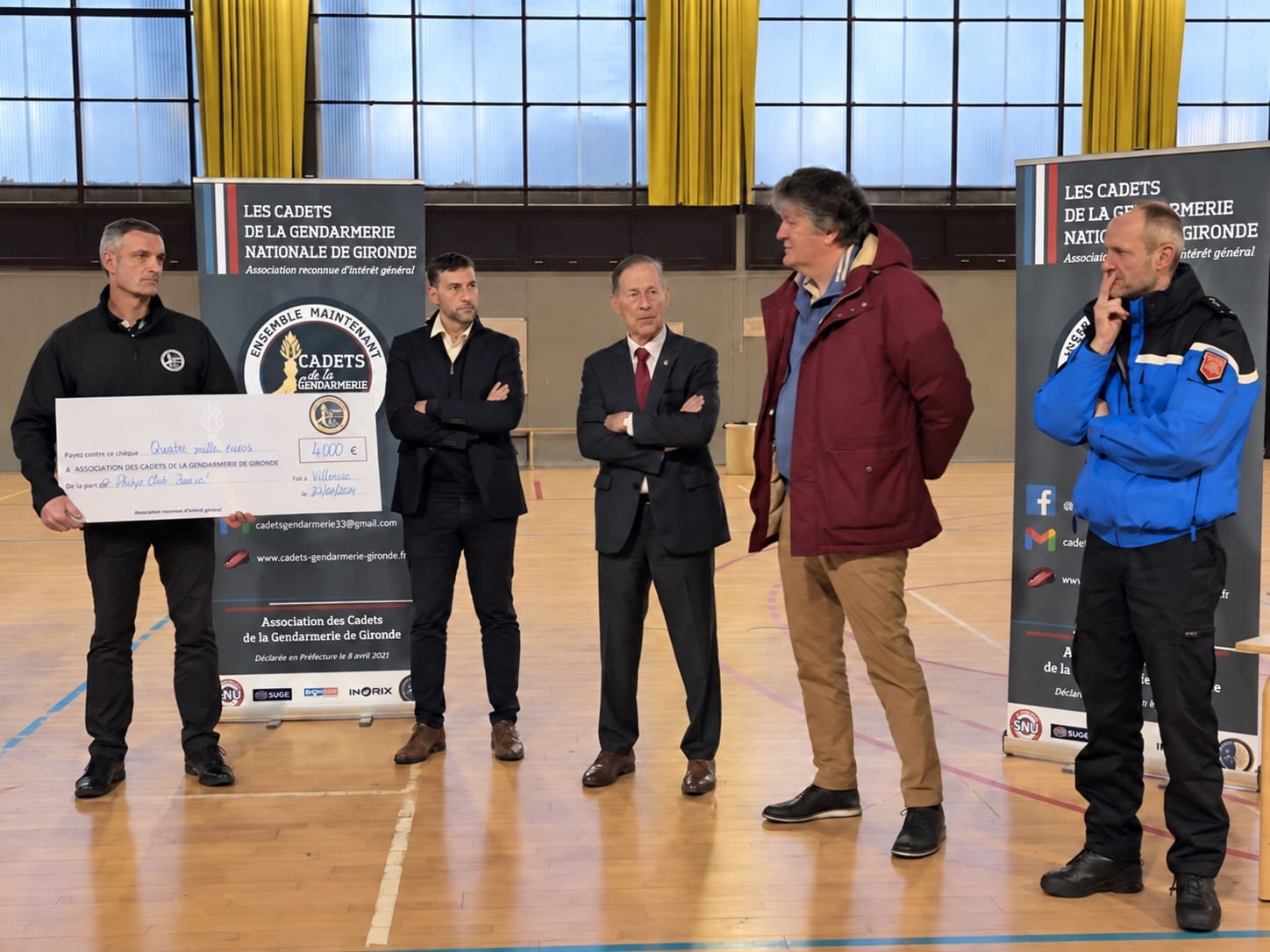 Remise d'un chèque de soutien à l'association des Cadets de la Gendarmerie Nationale de Gironde